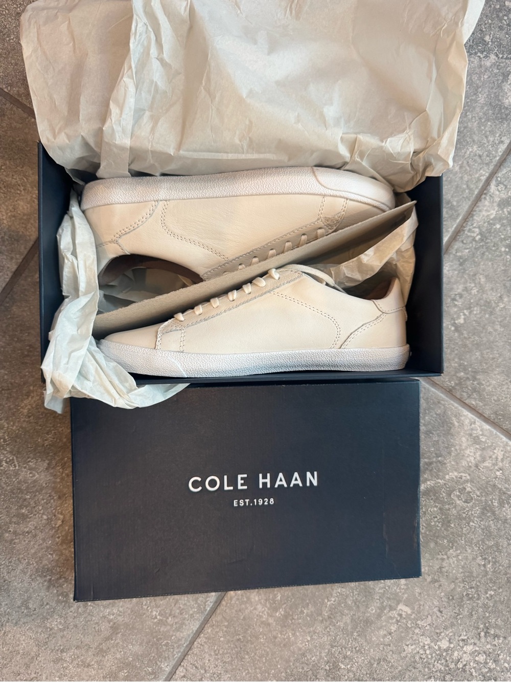 Cole Haan TRAFTON CLUBCOURT 11 sneakers white lea woman’s us size 6 B NEW in box - Picture 10 of 11